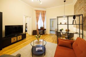 Chic Apartment in Historical City Center