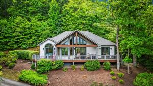 Sky View - Luxury Mountain Golf Home