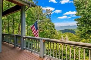 Sky View - Luxury Mountain Golf Home