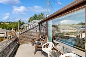 Down By The Bay #C202