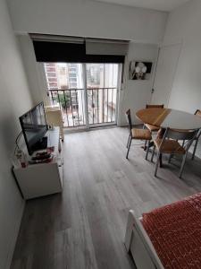 Depto para 3 personas Bs As