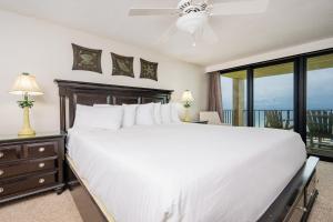 Phoenix I 1067 condo