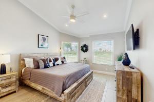 Vista Verde North 215