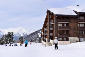 Résidence Onyx - Studio fonctionnel · Accès direct aux pistes ·Vue pistes · Balcon MAE-3777