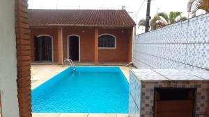 Boa vida a 300 metros da praia