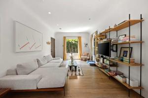 New Listing Midcity West Villa by Colby & Conrad