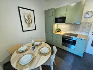 Ideal city stay 1BR near train station-GAR15
