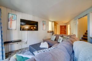 Resort Condo with Hot Tub and Pool, Near Ski Lift