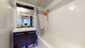 Élégant T2 au cœur de Confluence