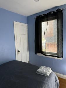 Relax in East York Space Share