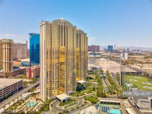 MGM 1-BR Condo by 03821