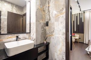 Ultra Central Luxy Studio