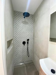 Spacious, Newly Renovated, Marina Views Apartment Pula