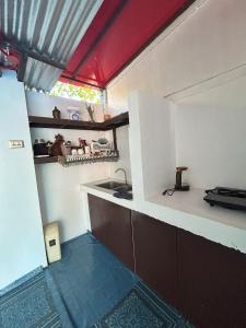 Barracuda Swim Clubs Homestay - Aircon Room with Pool