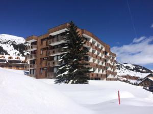 Résidence Arzerier - studio dans le village - Balcon Sud - Parking MAE-4674