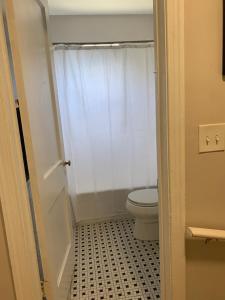 Home Away from Home Stay - 2 Bedroom,1 Bathroom - Near Capitol Hill