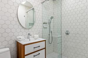 Starburst PS by ACME House Company