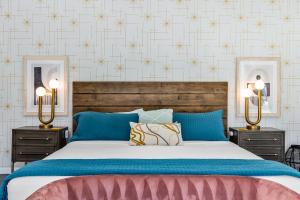 Starburst PS by ACME House Company