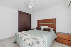 Apartment with pool near the beach in PV