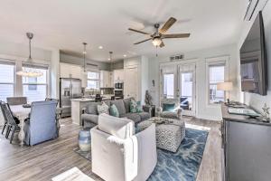 Inlet Beach Escape about half Mi to Beach Access!