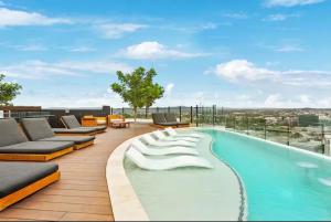 Luxury Apartments w Rooftop pool