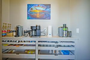 NEW 3 Story Waterfront 4Bedroom Villa with Amazing Sunset Mountain Views