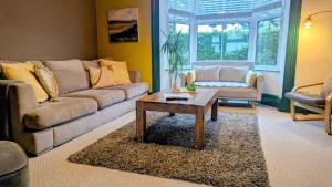 Family Home in Tywyn - Game and Cinema Rooms