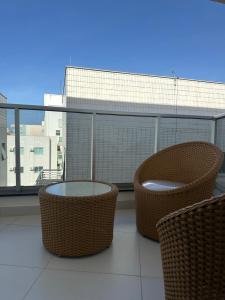 Piscina,sauna ,ar condicionado a 30passos da Bacutia