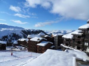 Résidence Le Centaure - Beau 2 pièces rénové · Ski aux pieds · Sur le haut de Belle Plagne MAE-0711