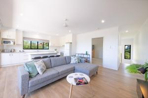 Warrens Place on Airlie