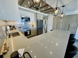 Unit 168- Casa Sangria - OCEANFRONT - Fully Renovated