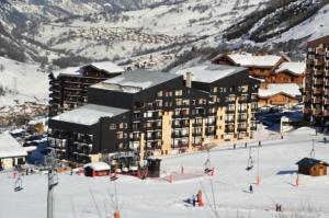 Résidence Villaret - Grand studio 4 personnes aux pieds des pistes, vue montagne. MAE-8891