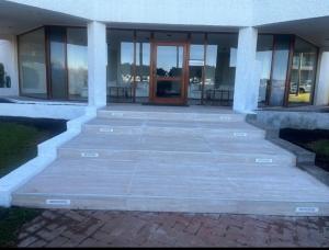 Frente al mar hermoso