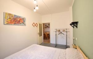 2 Bedroom Awesome Apartment In Cinte Tesino