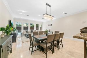 Lux Home with Rooftop & Elevator 2mi to Beach