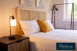 Stylish 5 bed home in Beeston