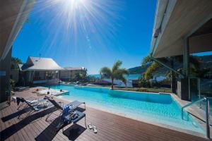 Villa Luxe On Airlie