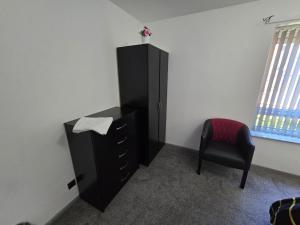 Lovely 3 Bed Ground Floor Apartment Near QE Hospital Harborne Birmingham New