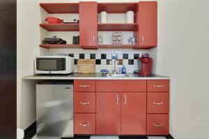 Brunswick Studio 102