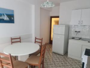 Apartments by the sea Sparadici, Sibenik - 21600