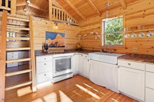 Beautiful tiny house retreat close to Missoula