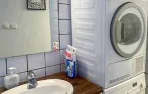 Cozy Home In Kårböle With Wifi