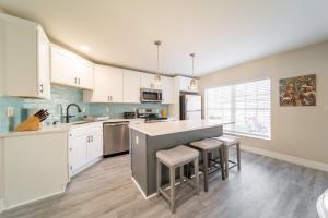 Almost Sanibel Fort Myers Duplex Near Sanibel