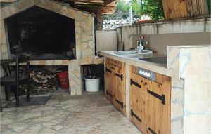 Amazing Home In Maslenica 