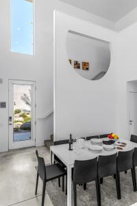 House of Light by ACME House Company