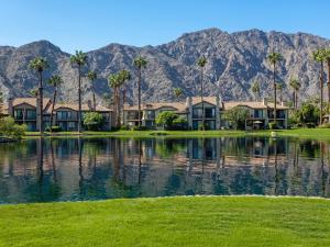 Mountain View Oasis at PGA West by Acme House Company