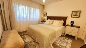 Apartamento com elevador e vaga no Cônego