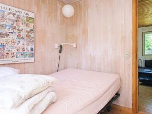 6 person holiday home in Højby-By Traum