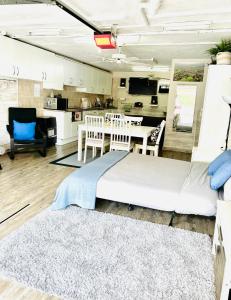 Estudio-loft con playas cercanas