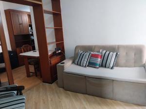 Apto completo com garagem pertinho da Paulista